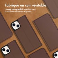 Accezz Étui de télephone Slim Folio en cuir de qualité supérieure Apple iPhone 14 - Marron